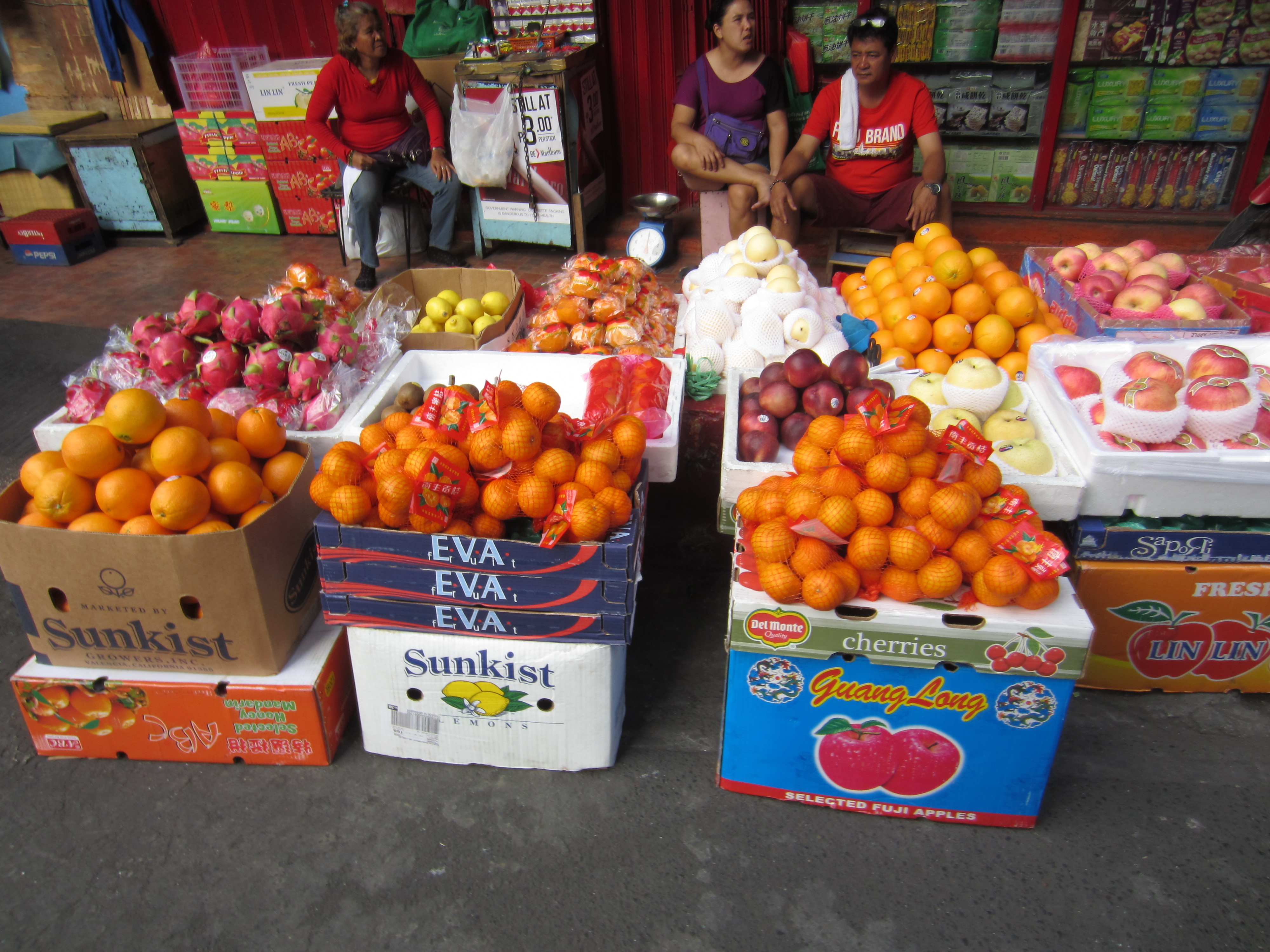 Lucky Fruits. Chinatown, Manila. Chinese New Year 2015.